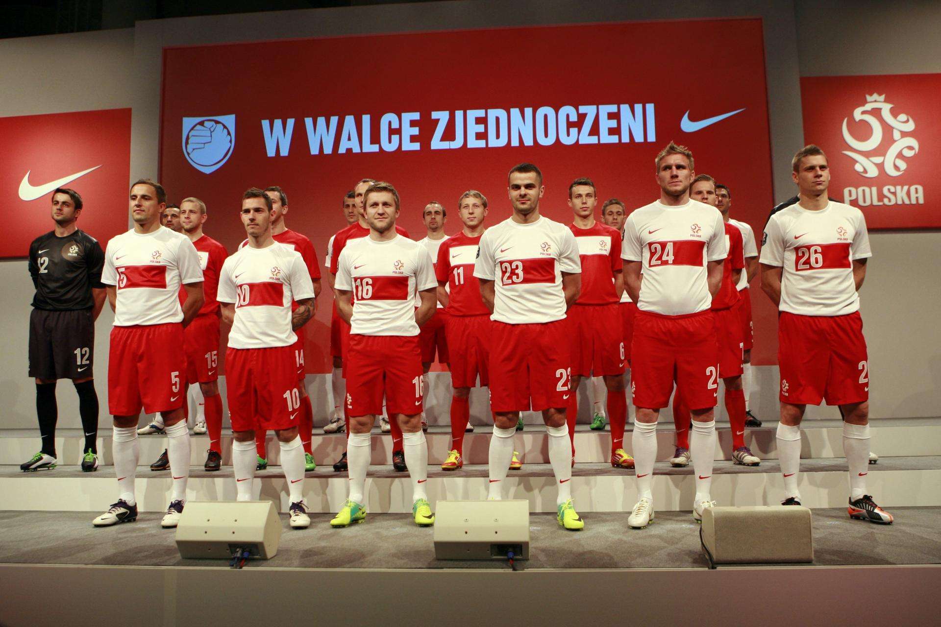 Prezentacja nowych strojów reprezentacji Polski z 2011 roku (koszulki bez orzełka).