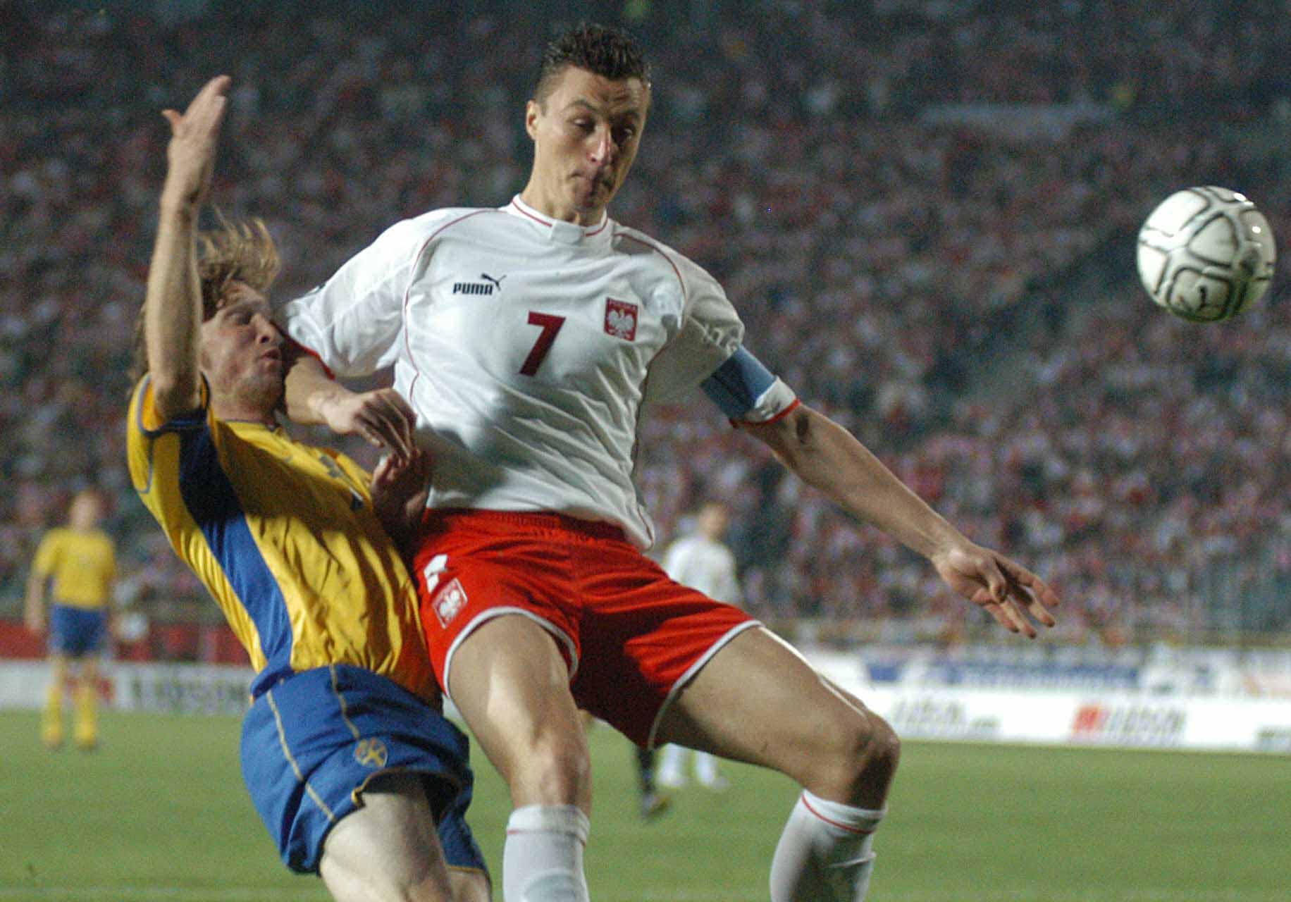 Tomasz Hajto podczas meczu Polska - Szwecja 0:2 (10.09.2003).