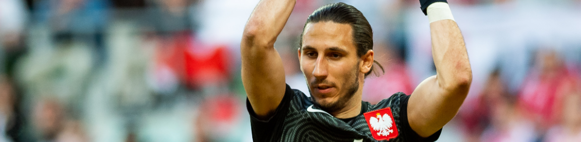 kamil grabara slider 2