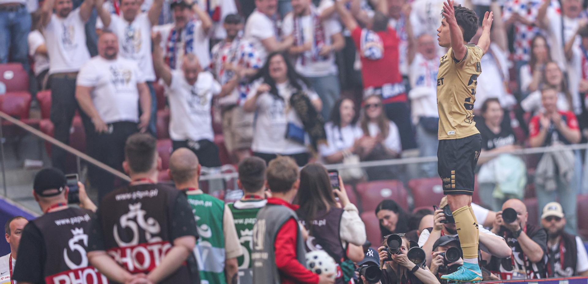 Górnik Zabrze - Raków Częstochowa 2:0, 02.05.2026 na slidera
