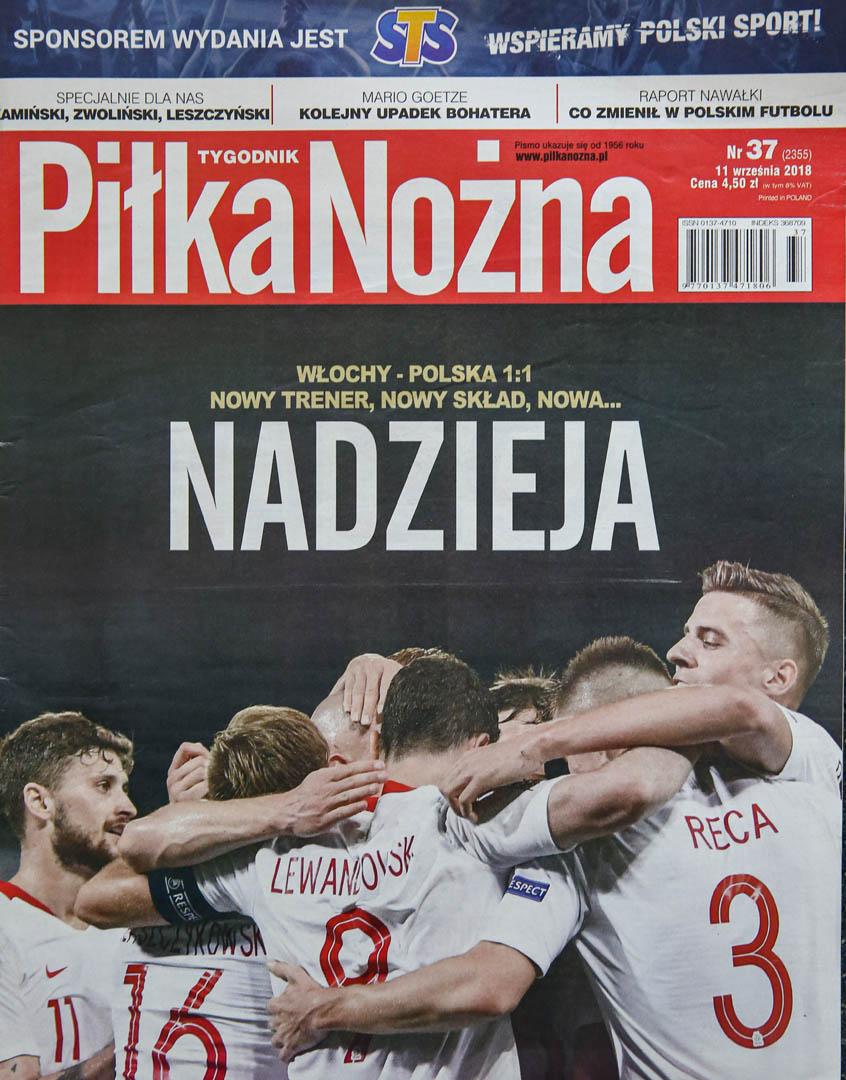Okładka piłki nożnej po meczu Włochy - Polska (07.09.2018)