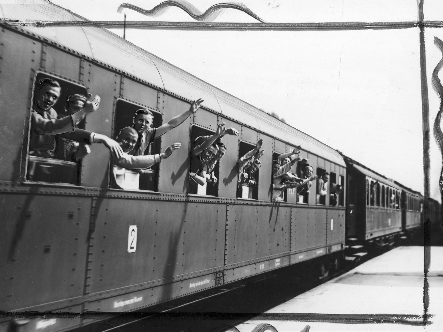 Polscy piłkarze wyruszają w siną dal. Nasi kadrowicze udali się pociągiem z Poznania do Strasbourga, gdzie czekał ich mecz z Brazylią w MŚ 1938.
