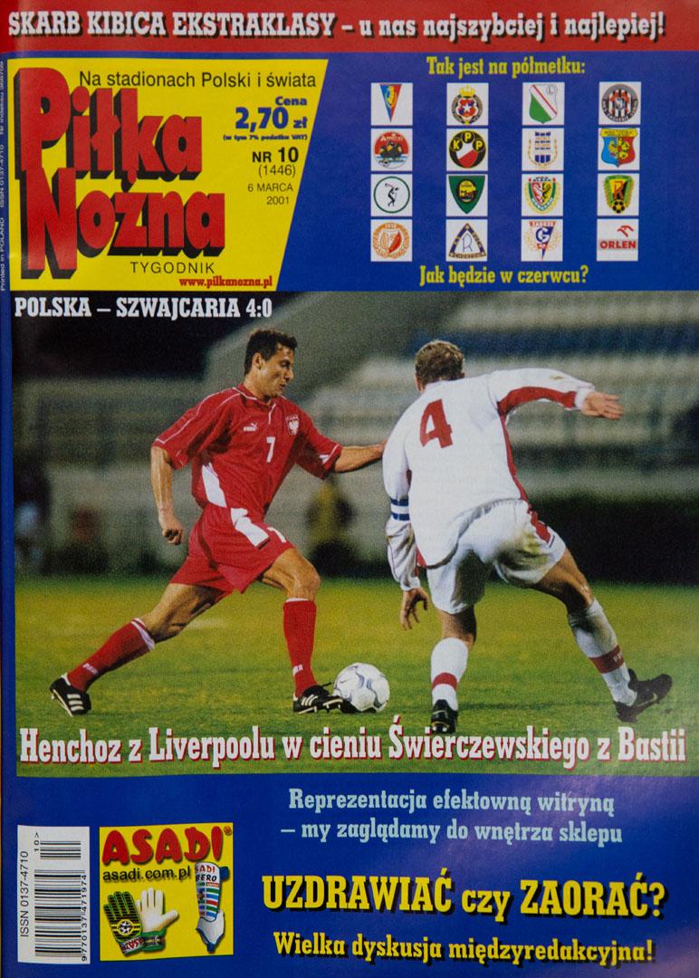 Okładka piłki nożnej po meczu polska - szwajcaria (28.02.2001) 
