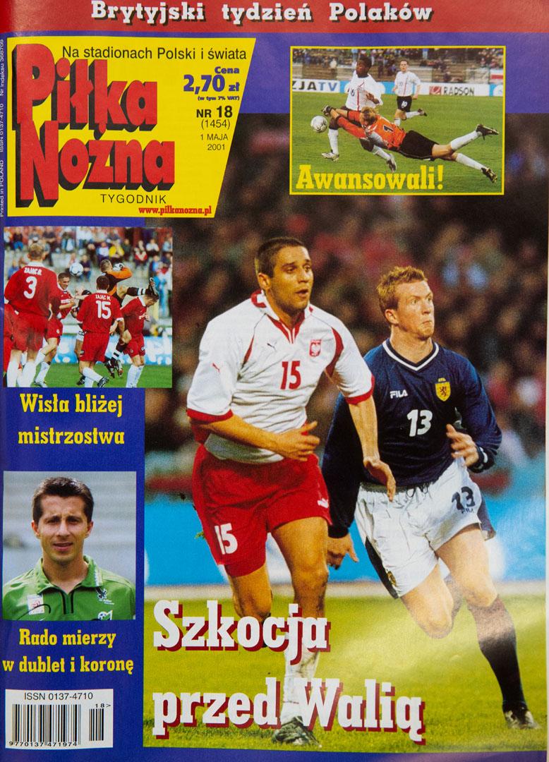 Okładka piłki nożnej po meczu polska - szkocja (25.04.2001) 