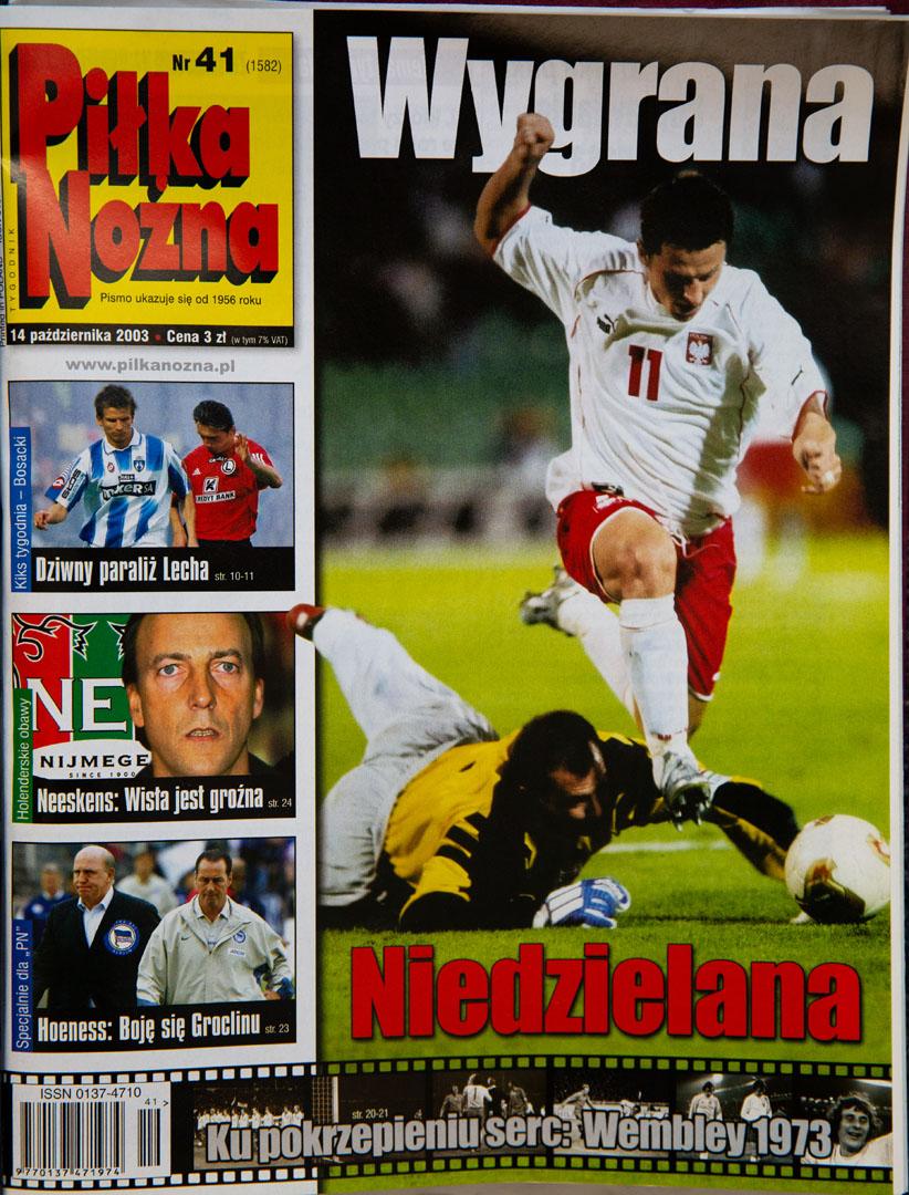 Okładka piłki nożnej po meczu węgry - polska (11.10.2003) 