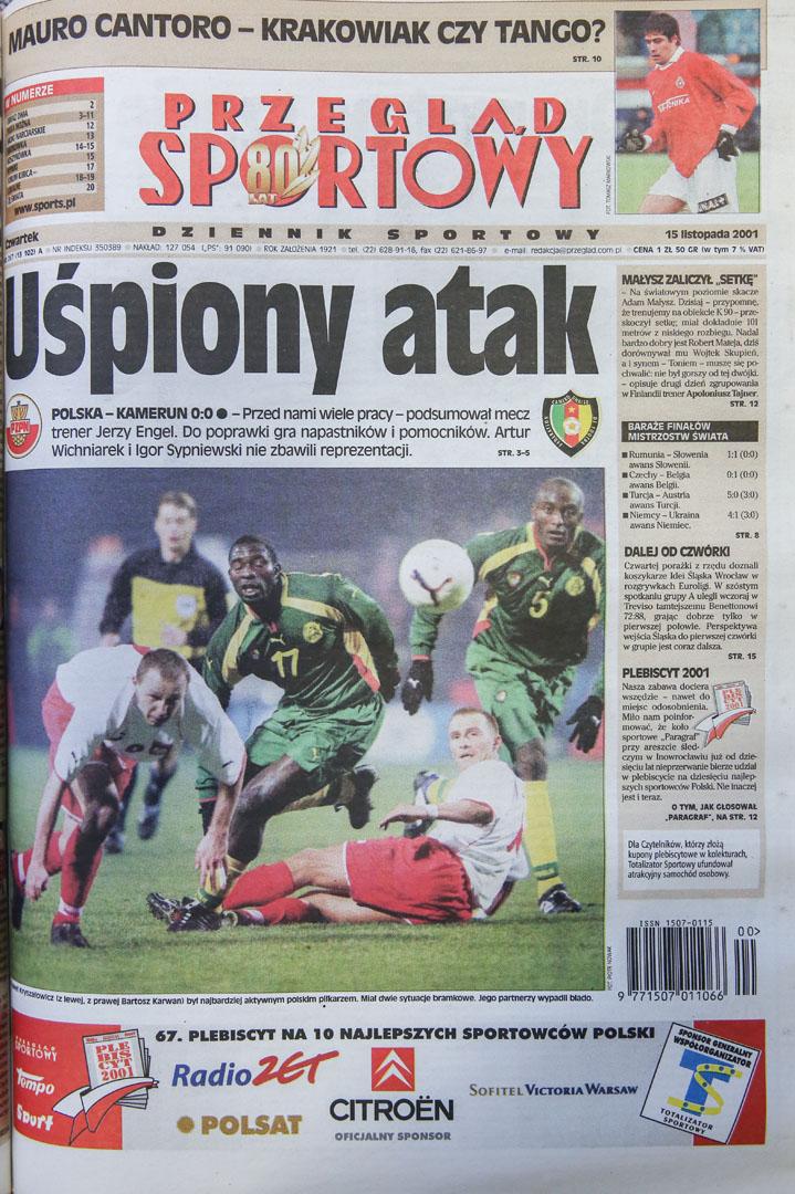 Okładka przeglądu sportowego po meczu Polska - Kamerun (14.11.2001)
