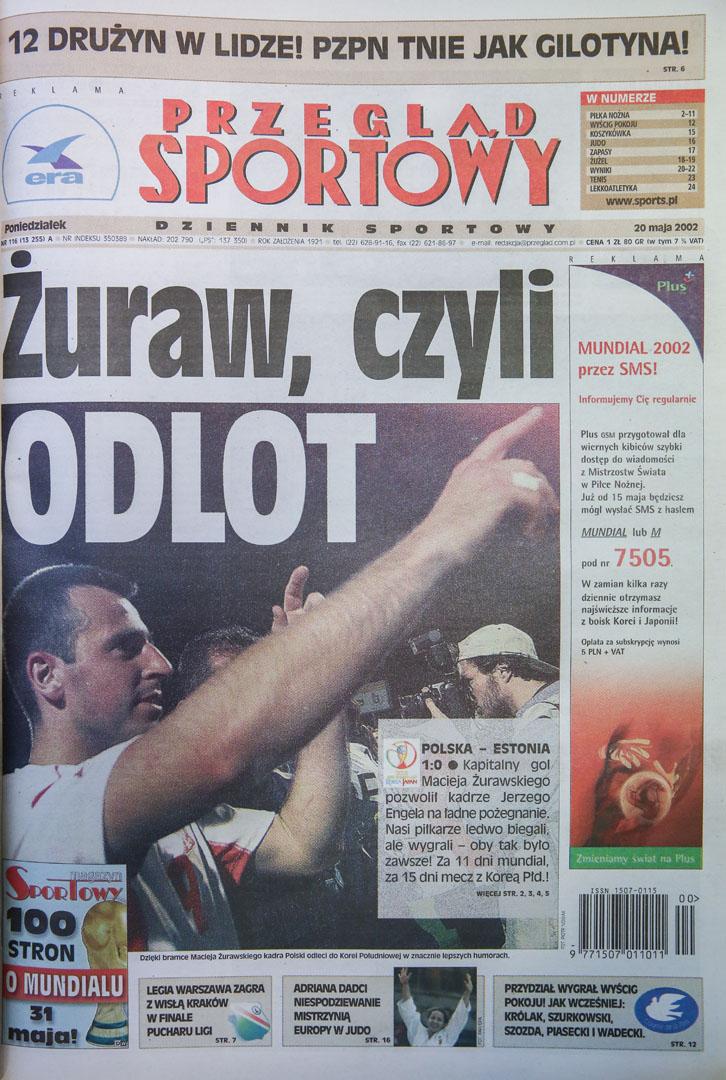 Okładka przeglądu sportowego po meczu polska - estonia (18.05.2002)