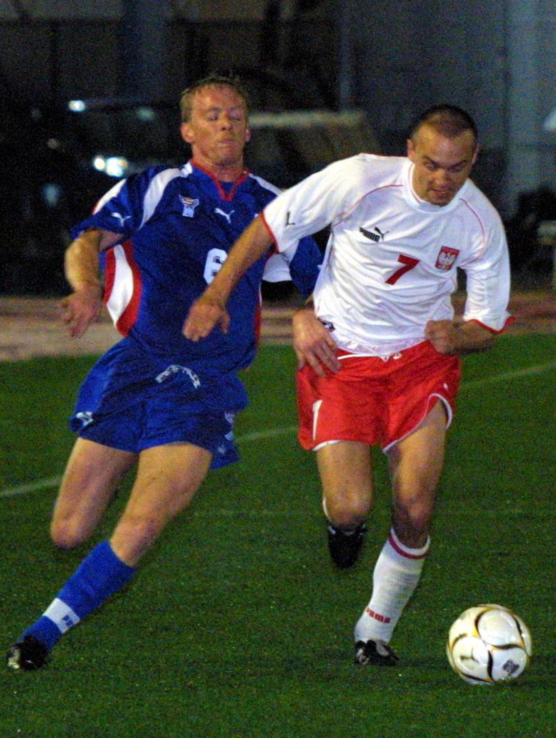 Paweł Kaczorowski podczas meczu Polska - Wyspy Owcze 2:1 (10.02.2002).