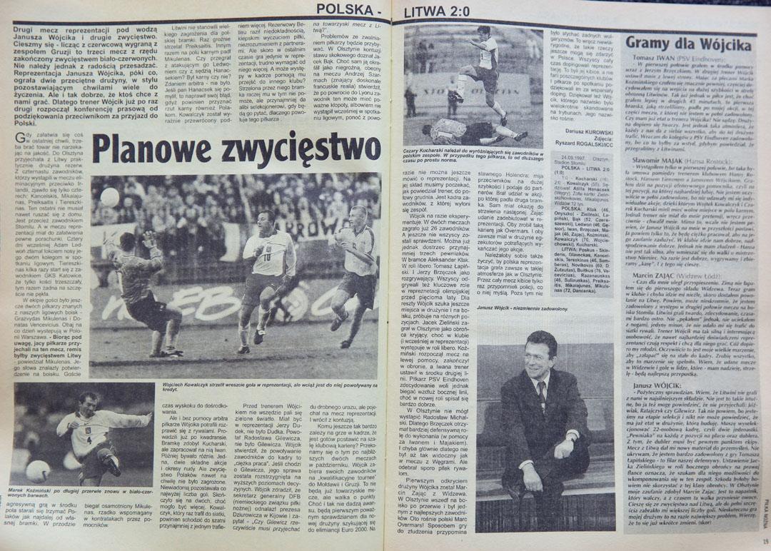 Piłka nożna po meczu Polska - Litwa 2:0 (24.09.1997).