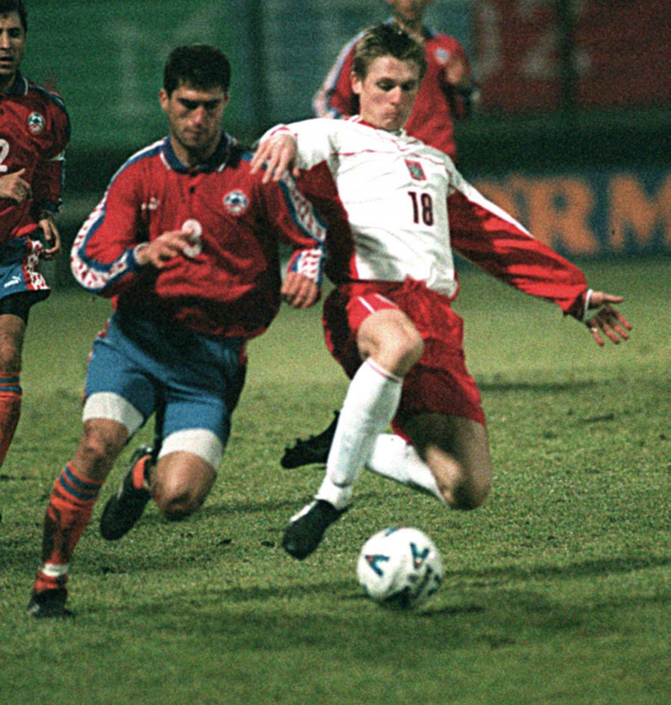 Artur Wichniarek podczas meczu Polska - Armenia 1:0 (03.03.1999).