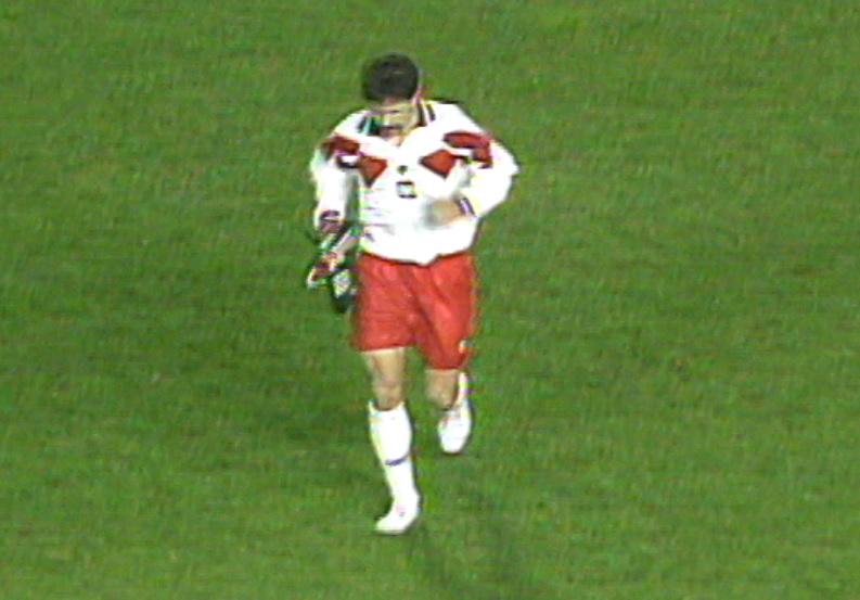 Grzegorz Lewandowski podczas meczu Hiszpania - Polska 1:1 (09.02.1994).