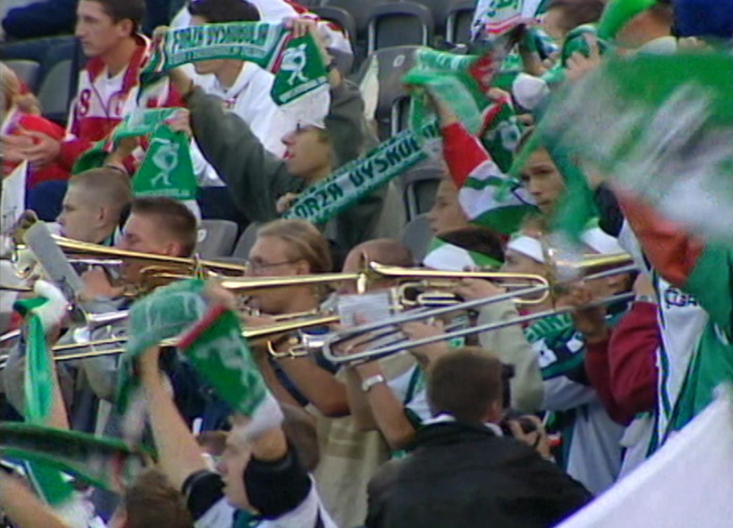 Kibice podczas meczu Hertha BSC Berlin - Groclin Dyskobolia Grodzisk Wielkopolski 0:0 (24.09.2003).