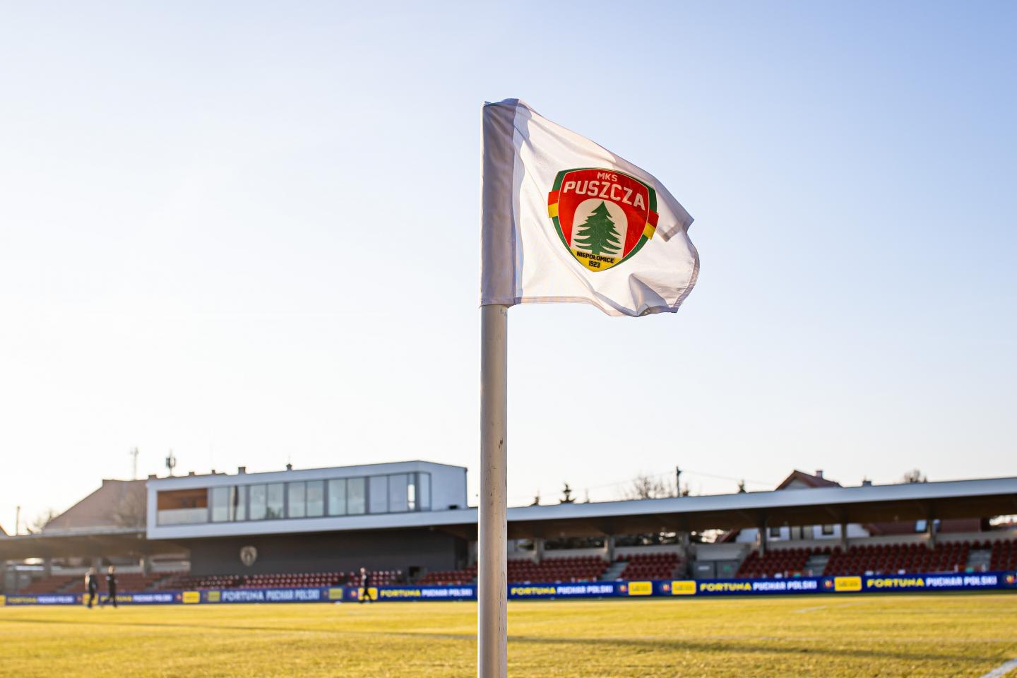 Puszcza Niepołomice - Arka Gdynia 2:5 (02.03.2021) Stadion w Niepołomicach