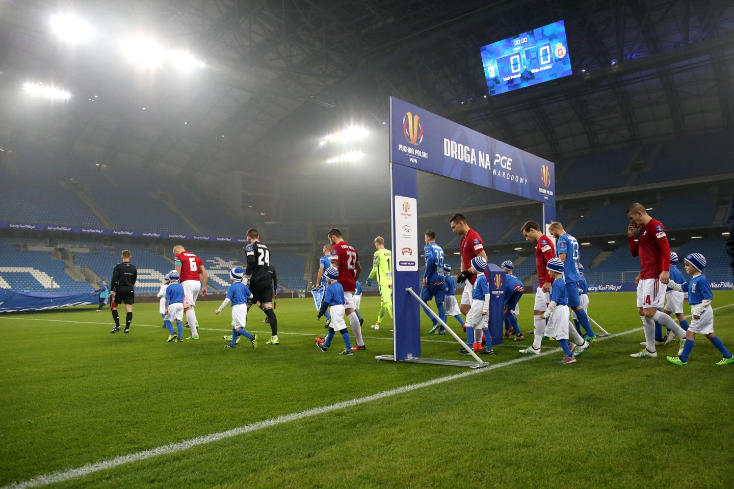 Lech Poznań - Wisła Kraków 1:0 (25.10.2016) Wyjście