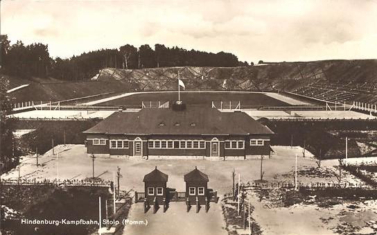 Stadion im. Paula von Hindenburga w Słupsku (1926).