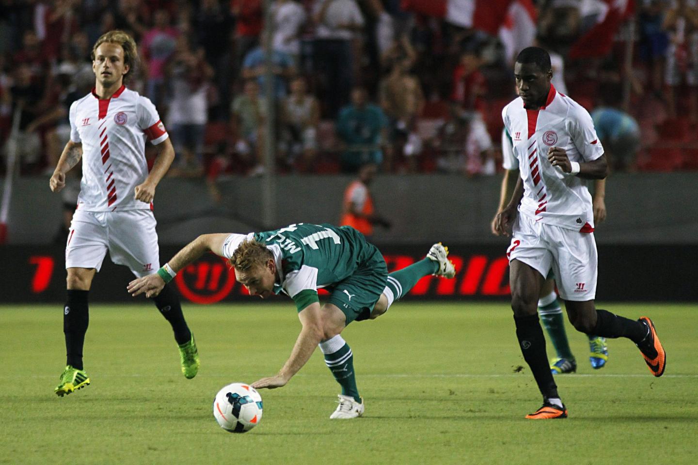 Sevilla FC - Śląsk Wrocław 4:1 (22.08.2013) Sebastian Mila