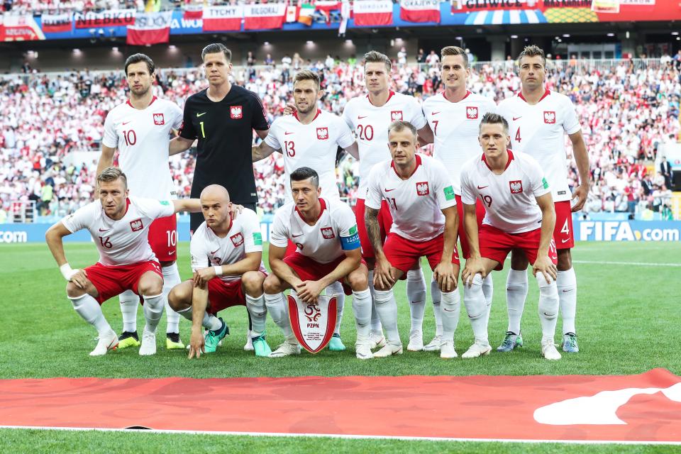 Podstawowa jedenastka reprezentacji Polski w biało-czerwonych strojach przed meczem z Senegalem.