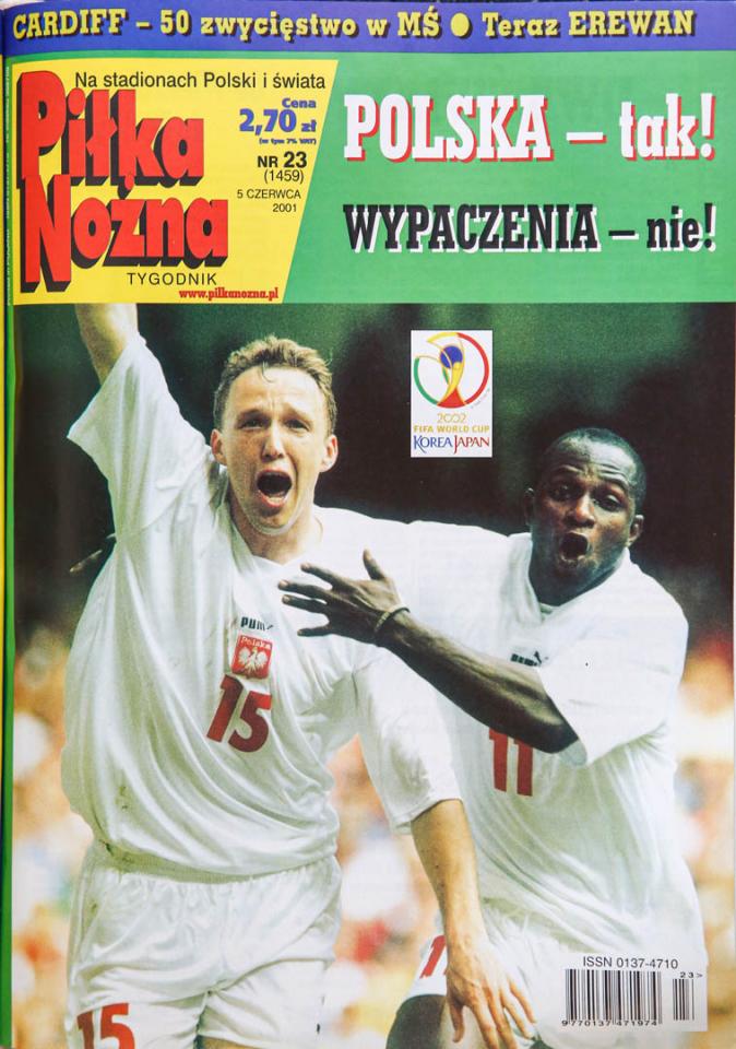 Okładka piłki nożnej po meczu Walia - Polska (02.06.2001)