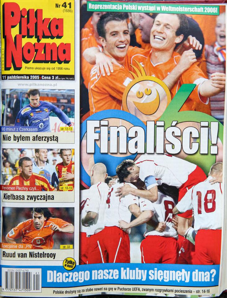 Okładka piłki nożnej przed meczem z Anglią (12.10.2005)