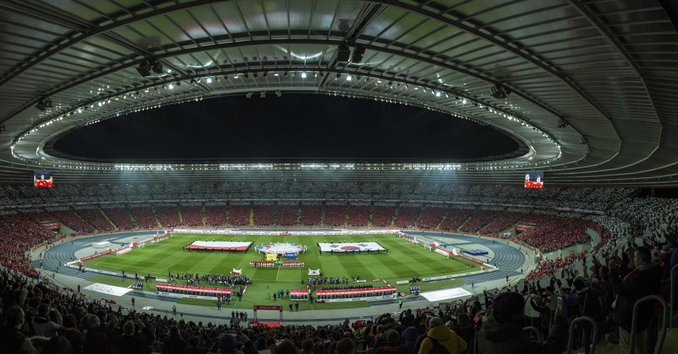 Na Stadionie Śląskim znów pojawili się spragnieni piłkarskich emocji kibice. Słynny „Kocioł Czarownic” wrócił do świata żywych. 