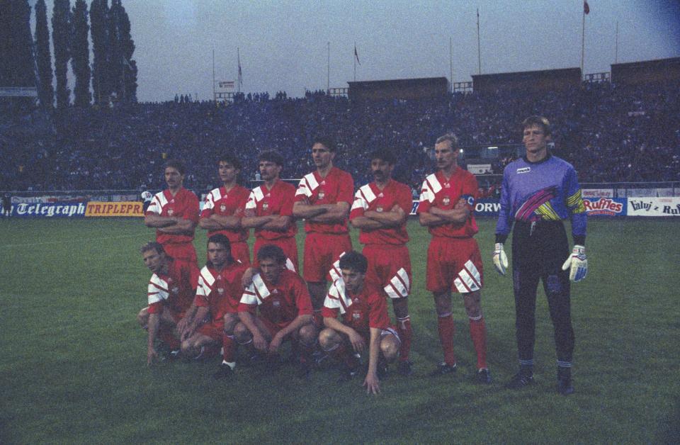 Reprezentacja Polski przed meczem z Anglią w Chorzowie w eliminacjach MŚ 1994.