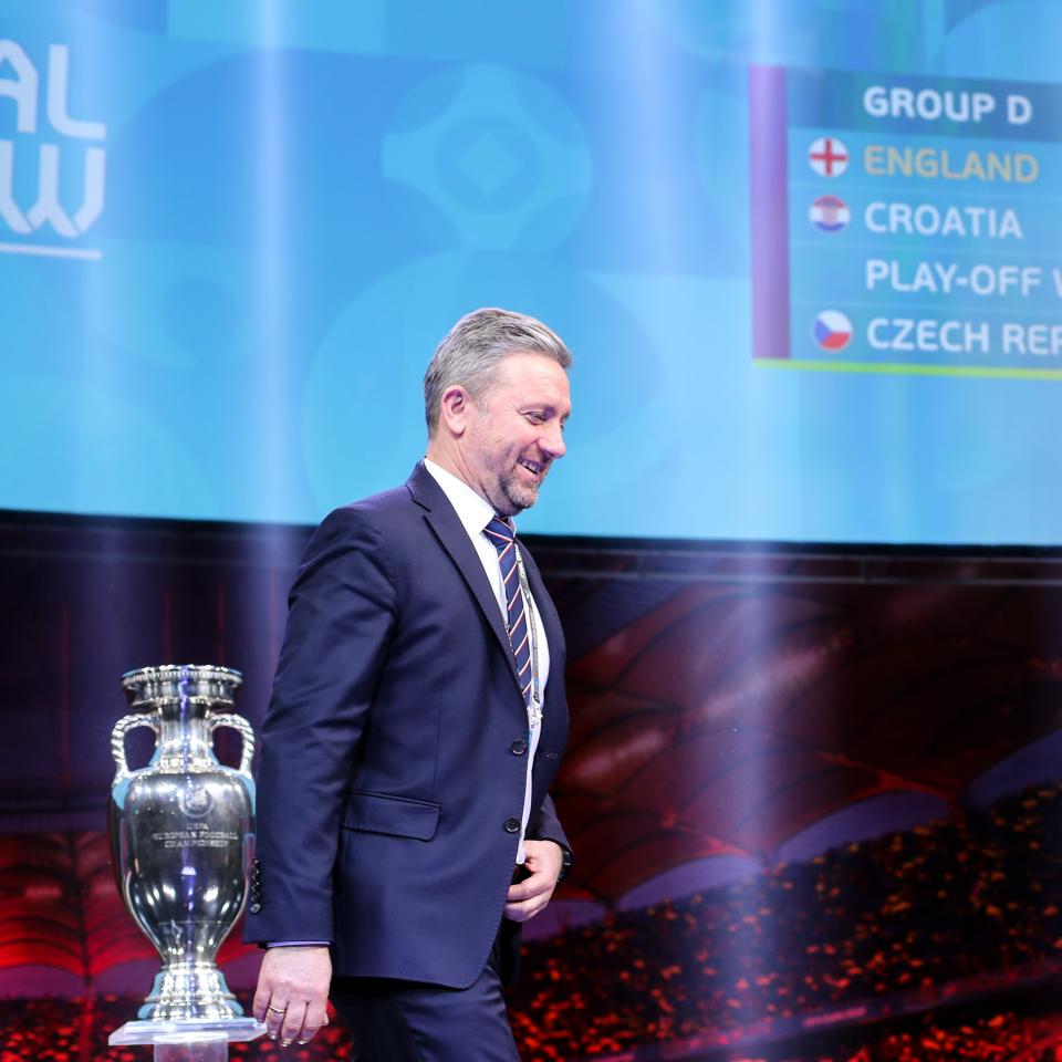 Jerzy Brzęczek podczas losowania grup Euro 2020 w Bukareszcie (30.11.2019).