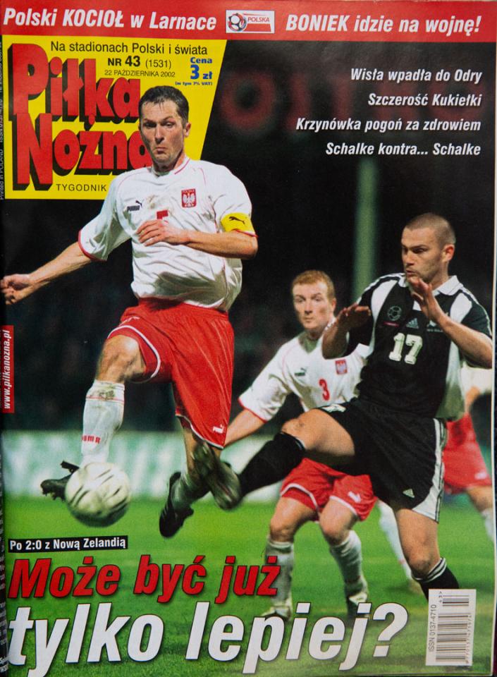 Okładka piłki nożnej po meczu polska - nowa zelandia (16.10.2002)