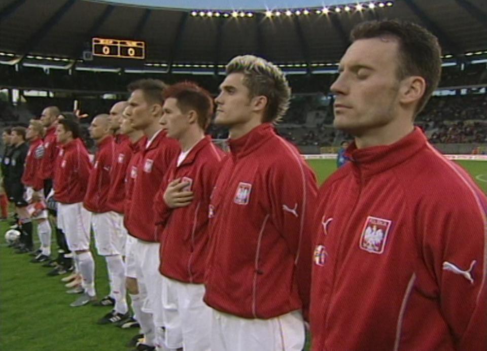 Reprezentacja Polski przed meczem z Belgią. Stoją od prawej: Tomasz Zdebel, Marcin Zając, Mirosław Szymkowiak, Arkadiusz Głowacki, Marcin Baszczyński, Mariusz Jop, Rafał Lasocki, Andrzej Niedzielan, Kamil Kosowski, Mariusz Liberda, Artur Wichniarek (kapitan).