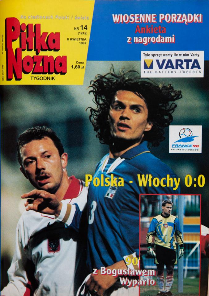Okładka piłki nożnej po meczu polska - włochy (02.04.1997) 