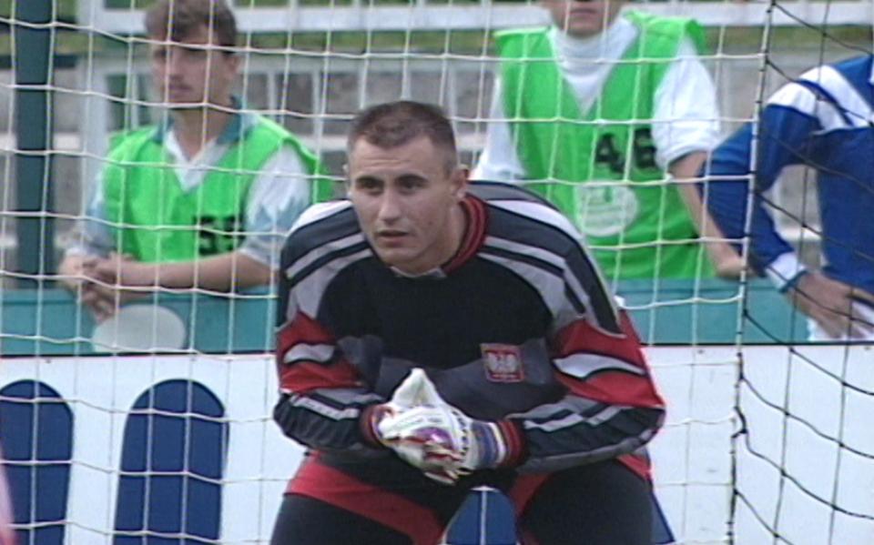 Grzegorz Szamotulski podczas meczu Polska - Cypr 2:2 (27.08.1996).