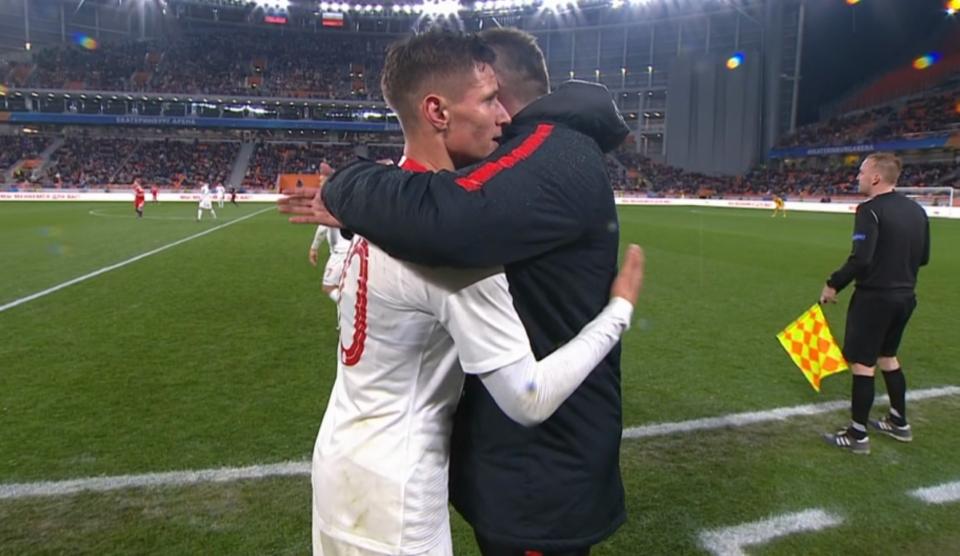 Czesław Michniewicz i Patryk Klimala podczas meczu Rosja - Polska 2:2 w eliminacjach Euro 2021 U-21 (11.10.2019).