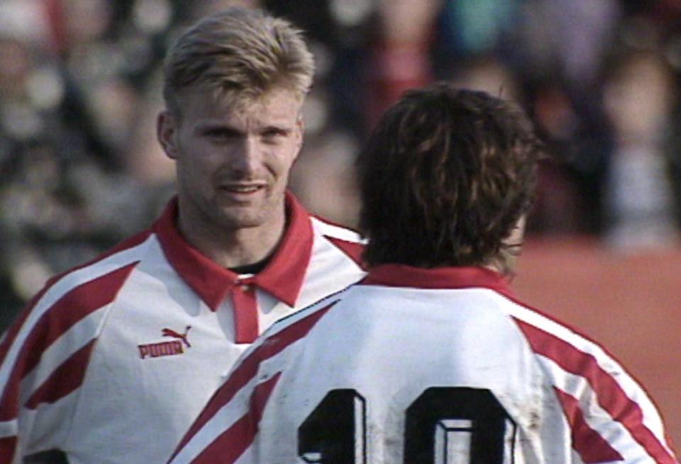 Andrzej Juskowiak i Roman Kosecki podczas meczu Polska - Litwa 4:1 (15.03.1995).