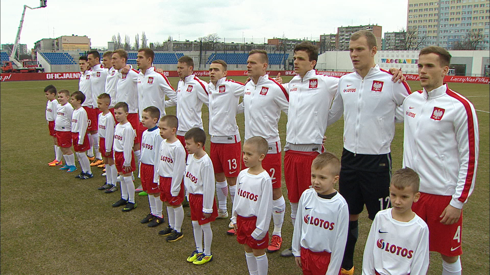 Zdjęcie grupowe reprezentacji Polski do lat 21 przed meczem z Białorusią 26 marca 2016 roku.