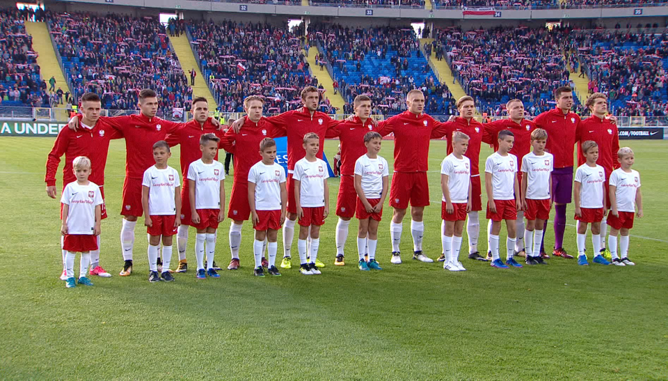 Reprezentacja Polski do lat 19 przed meczem z rówieśnikami z Białorusi w turnieju eliminacyjnym mistrzostw Europy Finlandia 2018.