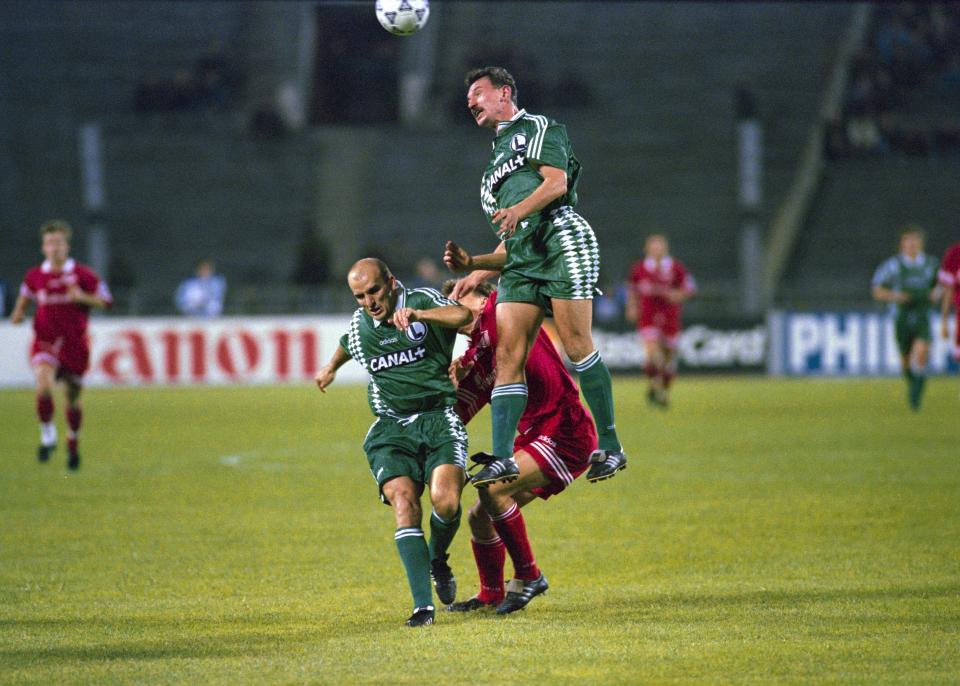 Zbigniew Mandziejewicz i Jacek Bednarz podczas meczu Spartak Moskwa - Legia Warszawa 2:1 (27.09.1995).