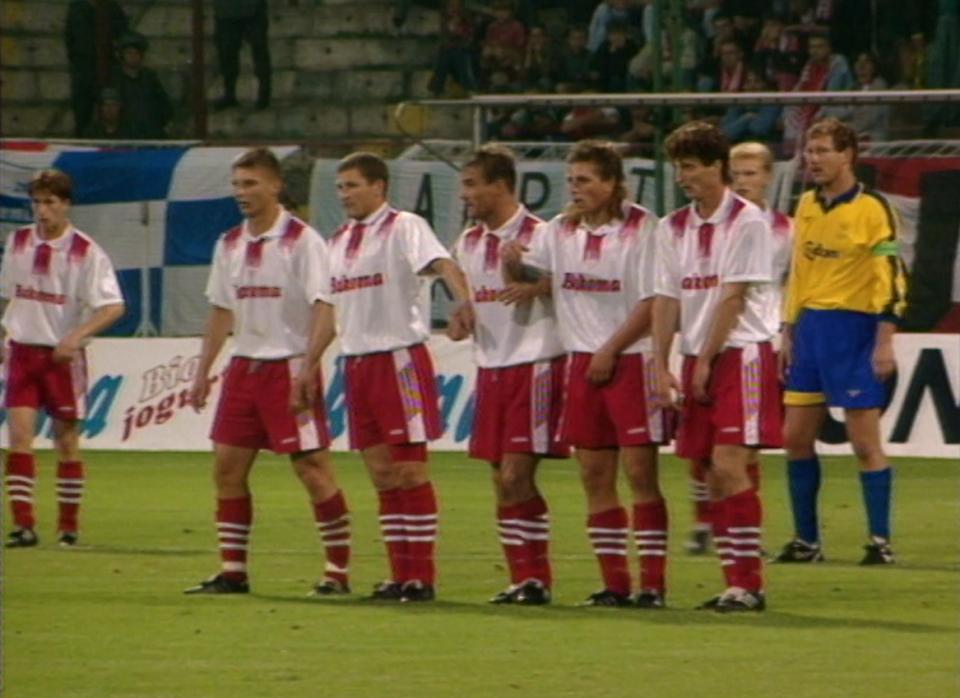 Piłkarze Widzewa podczas meczu Widzew Łódź - Brøndby Kopenhaga 2:1 (07.08.1996).