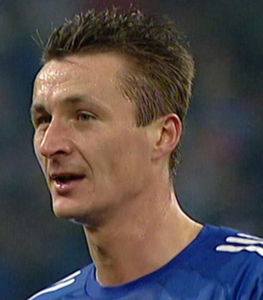 Tomasz Hajto podczas meczu Schalke 04 - Wisła Kraków 1:4 (10.12.2002).