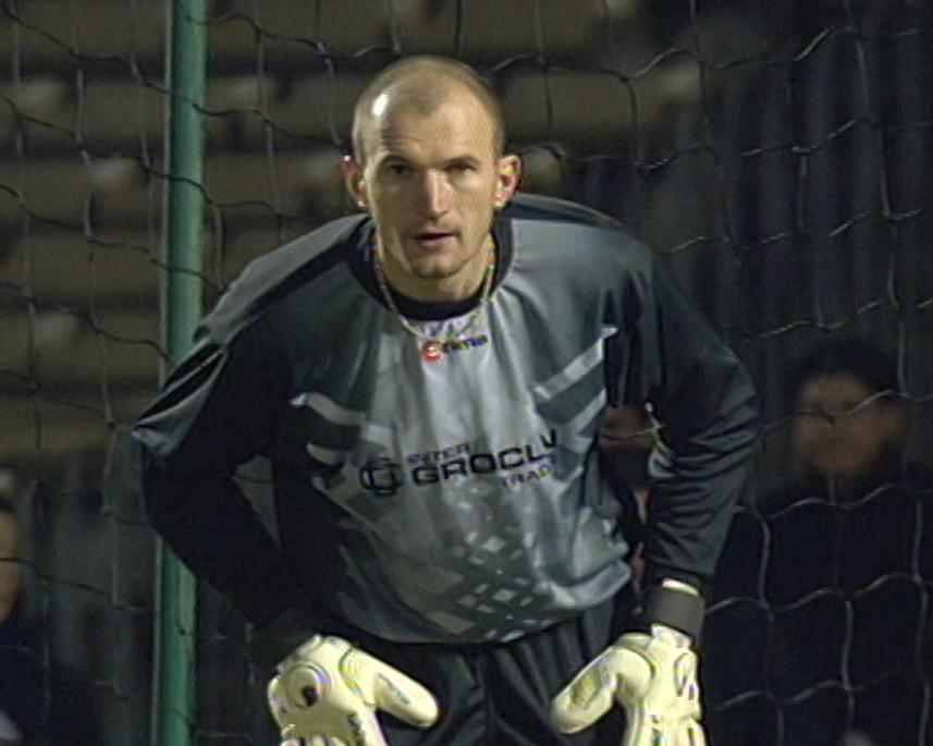 Mariusz Liberda podczas meczu Girondins Bordeaux - Groclin Dyskobolia Grodzisk Wielkopolski 4:1 (03.03.2004)