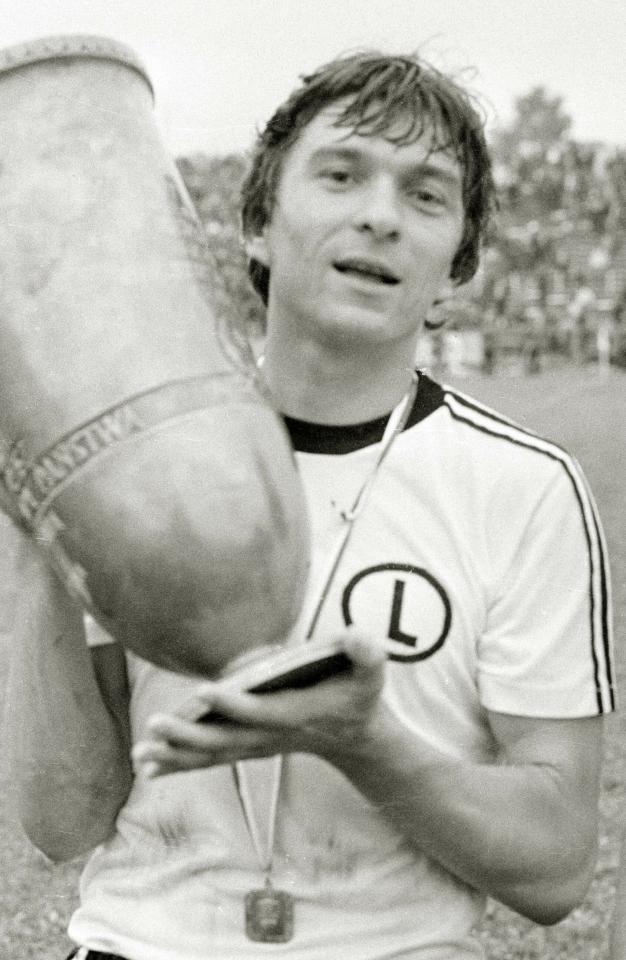 Henryk Miłoszewicz z Pucharem Polski wywalczonym z Legią Warszawa w 1981 roku.
