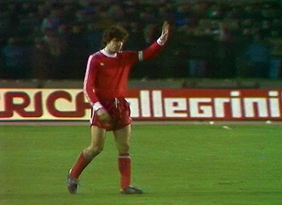 Włodzimierz Smolarek podczas meczu Juventus Turyn – Widzew Łódź 2:0 (06.04.1983)