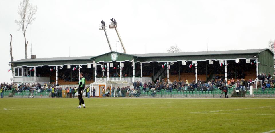 Stadion Groclin Dyskobolia Grodzisk Wlkp. (2002)