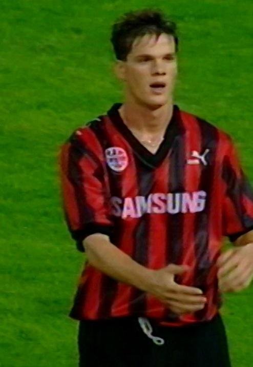 Dirk Wolf podczas meczu Eintracht Frankfurt - Widzew Łódź 9:0 (30.09.1992).