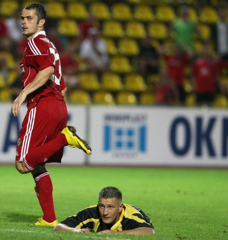 FK Šiauliai - Wisła Kraków 0:2 (15.07.2010) Paweł Brożek do porównań