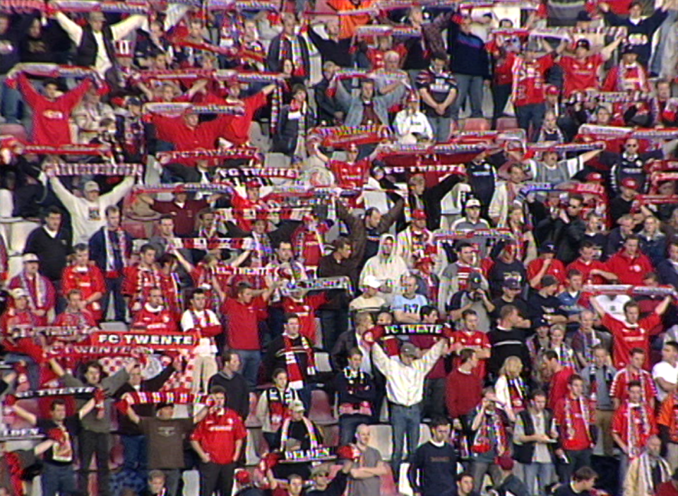Kibice Twente Enschede przed meczem z Polonią Warszawa (20.09.2001)