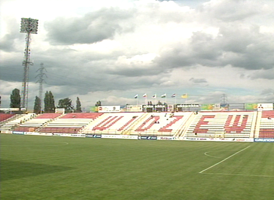 Polonia Warszawa - TNS Llansantffraid, 9.08.2001