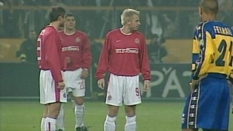 Maciej Żurawski i Marcin Kuźba podczas meczu Parma AC - Wisła Kraków 2:1 (31.10.2002).