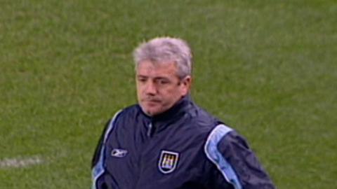 Kevin Keegan podczas meczu Manchester City - Groclin Dyskobolia Grodzisk Wielkopolski 1:1 (06.11.2003)