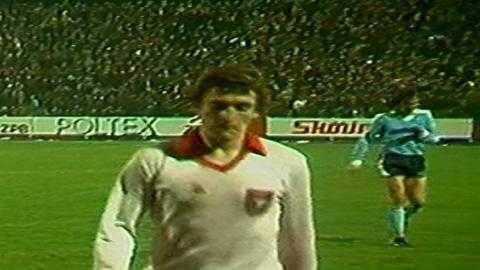 Marek Dziuba podczas meczu Widzew Łódź – Borussia Mönchengladbach 1:0 (07.11.1984)