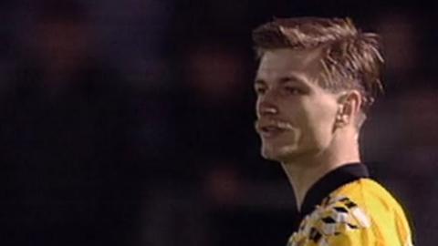 Dariusz Wolny (Girondins Bordeaux - GKS Katowice 1:1, 01.11.1994).